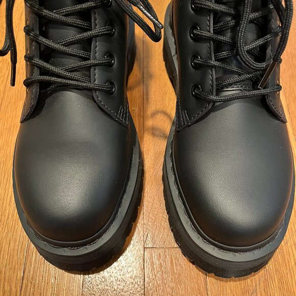 Doc Dr. Martens Vegan Jadon II Boot Mono Platforms - Size 8 - Picture 6 of 6
